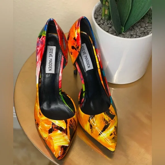 Floral Steve Madden Heels Size 7 - New without box - Picture 1 of 5